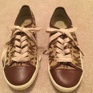 Michael Kira Tennis Shoe
